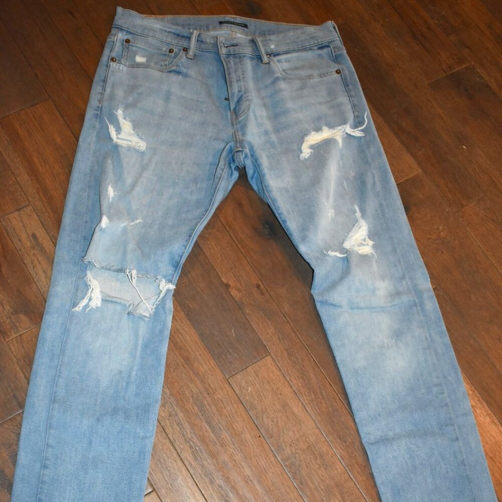 Lucky Brand Mens Ripped Jeans